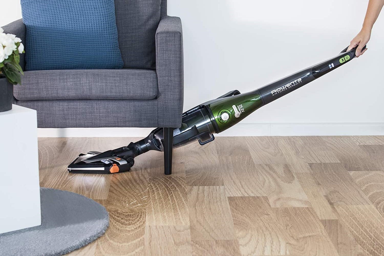 Aspirateur balai sans fil de 0,60l air force serenity autonomie jusqu'à — free download