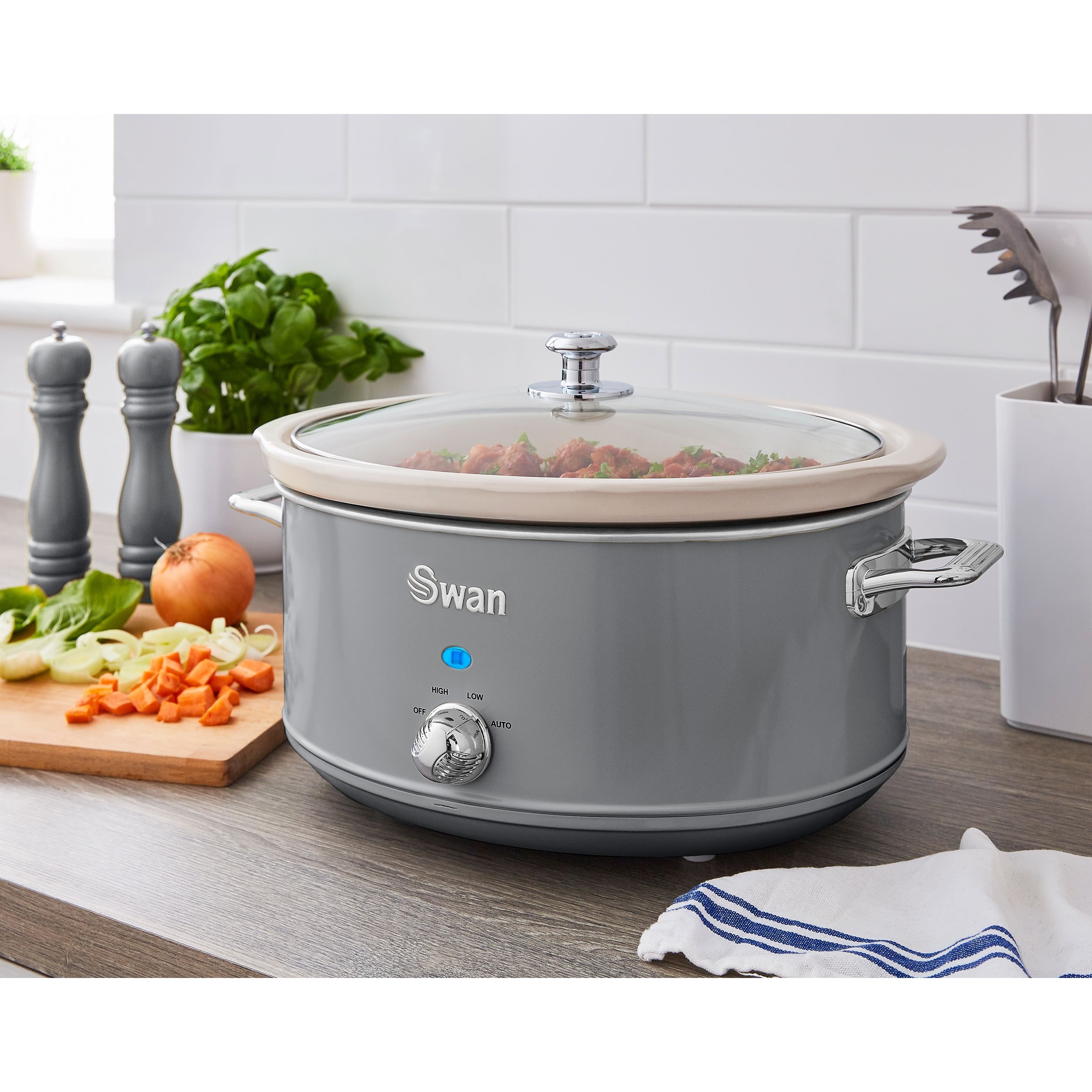 Mijoteuse Rétro SWAN 3,5L - Blanc - 200W - Cuisson Lente Vintage - Garantie 3 Ans